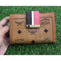 ราคา กระเป๋าสตางค์สั้น MCM มือสอง แท้ (5346851025)