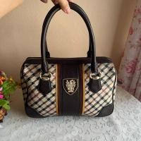 ราคา Daks แท้ กระเป๋าถือทรงหมอน งานแคนวาสผสมหนังแท้ ซับในสะอาดมีร่องรอยใช้งานมือสองเล็กน้อย โดยรวมสวยมากใบนี้ (28988039623)