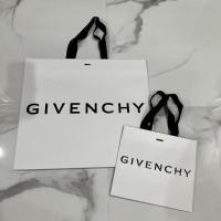 ราคา Sale ถุง Givenchy ของใหม่แท้จากช้อปค่า️ (22316144514)