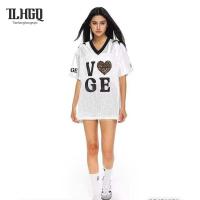 ราคา เสื้อฟุตบอลคอวีตาข่าย พิมพ์ลายหัวใจและเสือดาวพร้อมตัวอักษรใหญ่ สำหรับผู้หญิง (52208880286)