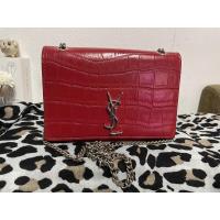 ราคา YVESSAINTLAURENT มือสองสีแดง ขนาด 8 นิ้ว (17200623622)