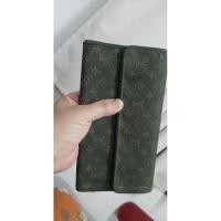 ราคา กระเป๋าตัง Lv minilin มือ2ของแท้สภาพดี น่าใช้มาก / มีช่องเยอะ ใช้งานได้ทุกช่องกระดุมแน่นๆDC: CA0033 (29762177597)