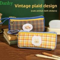 ราคา DANBY กระเป๋าปากกาลายสก๊อตวินเทจ, ผ้าตารางรูปแบบ Retro Grid กระเป๋าเครื่องเขียน, Ins สไตล์แฟชั่นการ์ตูนสัตว์น่ารักขนาดใหญ่ความจุกระเป๋าดินสอโรงเรียน (54209046341)