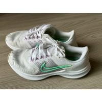 ราคา รองเท้าวิ่งผู้หญิง Nike (5.5/39) มือสอง ผ่านการทำความสะอาดแล้ว (24997079398)