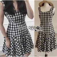 ราคา Lady Sophie Minimal Chic Checked Printed Apron Dress (3087281)