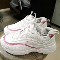 ราคา Fila ray hologram shiny pink สภาพดีมาก (5403219803)
