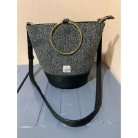 ราคา กระเป๋าแบนด์Harris tweedแท้ (23147160690)