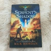 ราคา The Kane Chronicles 3 : The Serpent's Shadow | ♡ หนังสือมือสองพร้อมส่ง (วรรณกรรมแฟนตาซี) (50306664537)