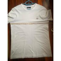 ราคา เสื้อยืด Fred perry สีขาว มือสอง สภาพดี (22156752304)