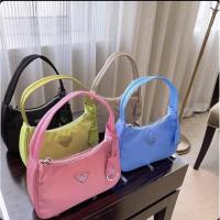 ราคา ส่งต่องานmirrorสีชมพูpradaพร้อมกล่อง (5848482823)