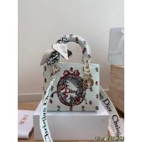 ราคา กระเป๋า Dior Lady D-Lite ปักลายสวยงาม (56259450080)