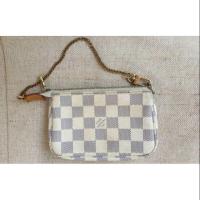 ราคา Louis vuitton mini กระเป๋าเงินทรงถือ ครัชใบเล็ก #มือสอง (4907950158)