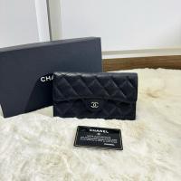 ราคา Like new‼️ Chanel trifold long wallet holo21 3พับ สีดำ อะไหล่เงิน สภาพสวยงามค่ะ หนังแข็งเม็ดชัดสวยงาม ขอบมุมสวย ใส่ บัตร (28555477375)
