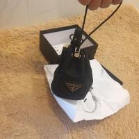 ราคา พร้อมส่งPrada Mini กระเป๋าเงินที่เหมาะสำหรับยุคลุง พร้อมถุงผ้ากล่อง+ป้ายแท็ค มีสายโซ่ เอาไว้ใส่เหรียญถือเก๋ๆไปเลยสิคะ (13450646291)