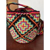 ราคา กระเป๋าวายู wayuu มือ2 ไซส์ L (12117376018)