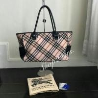 ราคา Used Burberry Tote (933933480)