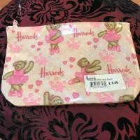 ราคา Harrods Travel Pouch ของแท้ 100% กระเป๋าแฮร์ลอดส์ (1169809482)