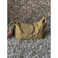 ราคา กระเป๋าสะพายข้าง Kipling Syro Shoulder bag กระเป๋าในสไตล์มินิมอล แต่สามารถใส่สิ่งของได้ครบครัน (28434490751)