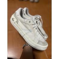 ราคา LACOSTE สีขาว ไซร้ 40.5/25.5 มือสองของแท้ (43573561657)
