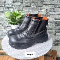 ราคา รองเท้าเซฟตี้มือสอง ยี่ห้อ Kings ไซส์ 42 พื้นรองเท้า 27cm (40278567678)