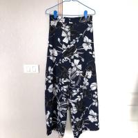 ราคา Used กางเกงเอวสูงขายาว ผ้าพริ้ว ลายดอก (4452988430)