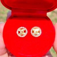 ราคา Sale ต่างหูหุ้มทองแท้ 100% ลาย CC ล้อมเพชร CZ หรูหรา (29685117417)
