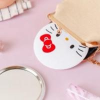 ราคา daiso • กระจก พกพา sanrio ลายคิตตี้ (29126337892)