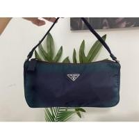 ราคา Prada Nylon mini pochette vintage มือสองของแท้ (10516466069)