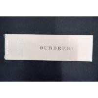 ราคา burberry fresh glow luminous fluid base (6005182766)