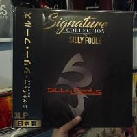 ราคา แผ่นเสียง Silly Fools - The Signature Collection of Silly Fools (Vinyl) มุมซ้ายบนบุบ (23687693312)