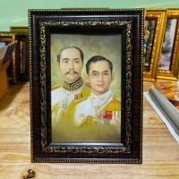 ราคา กรอบรูปภาพ ร5 ร9 ขนาด 5x7 นิ้ว ห้อยแขวนหรือตั้งโต๊ะ ของขวัญที่ระลึก เสริมความเป็นสิริมงคล (26915624273)