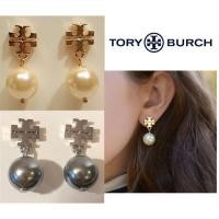 ราคา ตุ้มหู TORY BURCH logo pearl drop earring ตุ้มหูมุกห้อย TORY BURCH (แป้นใหม่) (2447660840)