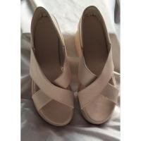 ราคา รองเท้าคัทชูสีครีม หนัง (28064297487)