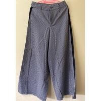 ราคา S A L E Trousers Brand Lyn Around | Size M ลดราคากางเกงยี่ห้อ Lyn Around *สินค้าใหม่*✨ (10665930063)