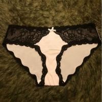 ราคา กางเกง​ชั้นใน​ Victoria's secret ไซส์​ M (มือสอง) (19826270021)