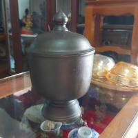 ราคา บาตรน้ำมนต์หลวงพ่อแพ หรือ โถน้ำมนต์ ทรงปริกโบราณ ใช้สำหรับบรรจุน้ำพุทธมนต์เพื่อความเป็นสิริมงคลในพิธีกรรมทางศาสนา (56356172366)