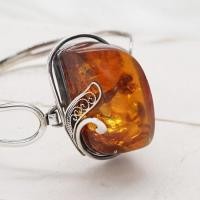 ราคา Artisan by NK - กำไลเงินประดับด้วยอำพันแท้จากโปแลนด์ (Silver Bangle with big Natural Amber) (54309774312)