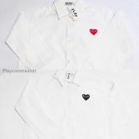 ราคา S23: เสื้อเชิ้ตแขนยาว Play สีขาว-ดำ หัวใจปักแดง-ดำ ผ้าดีราคาสุดคุ้ม (26524663)
