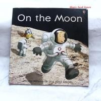 ราคา On the Moon : หนังสือนิทานเด็ก ภาษาอังกฤษ (มือสอง) ปกอ่อน ขนาด เล่มใหญ่ สภาพ ดี (22116624661)