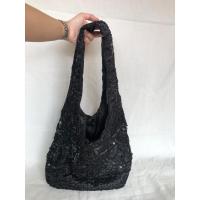 ราคา กระเป๋าถือสีดำ เป็นผ้าปักเลื่อม (23676643997)