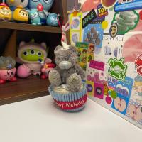 ราคา พร้อมส่ง ตุ๊กตาหมี Me to You Tatty Teddy bear sitting on a birthday cupcake มือสอง (47808283088)