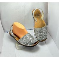 ราคา Pons แตะสเปน กลิ๊ทเตอร์สีเงินบรอนซ์ รัดส้น มือ2 ของแท้ไซส์ 38-39 ยาว 24.6 ซม. สวย คุ้มค่า (29422077005)