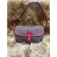 ราคา กระเป๋าผ้าคล้องไหล่ สีน้ำตาลปนเทา ใบเล็ก งานแบรนด์แท้ Dooney Bourke (54402183180)
