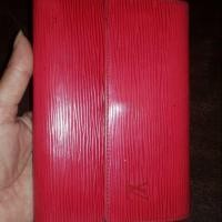 ราคา USED LV EPI Mediam Wallet (กระเป๋า LV EPI ใบกลาง) 3,200- (942958848)