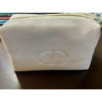 ราคา DIORกระเป๋าเครื่องสำอางค์ สีขาวขนนุ่มพร้อมส่ง (21741538650)