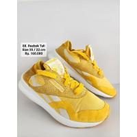 ราคา 88. รองเท้าเด็กชายสาววัยรุ่นต้นฉบับ reebok ขนาด 35 ins 22cm (23863940073)