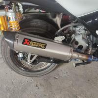 ราคา ท่อxmax 300 ท่อ Akrapovic (สีเงิน) งานคอบอมป์ใหญ่ไทเทเนี่ยม ปลายท่อคาร์บอนแท้ ใส่ได้กับรถทุกปี 2019-2023 เสียงเพราะ (19801550730)