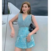 ราคา จั๊มสั้นคอวีแขนกุดผ้าทออัดพลีทสีฟ้า ไซส์ M (13895411575)