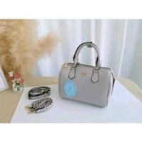ราคา กระเป๋าถือ PIMMY ทรงหมอนสีเทา (22054429806)