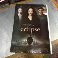 ราคา Twilight saga Eclipse แวมไพร์ ทไวไลท์ โปสเตอร์หนังเก่าสะสม ของที่ระลึกจากหนัง รูปติดผนัง (55008205169)